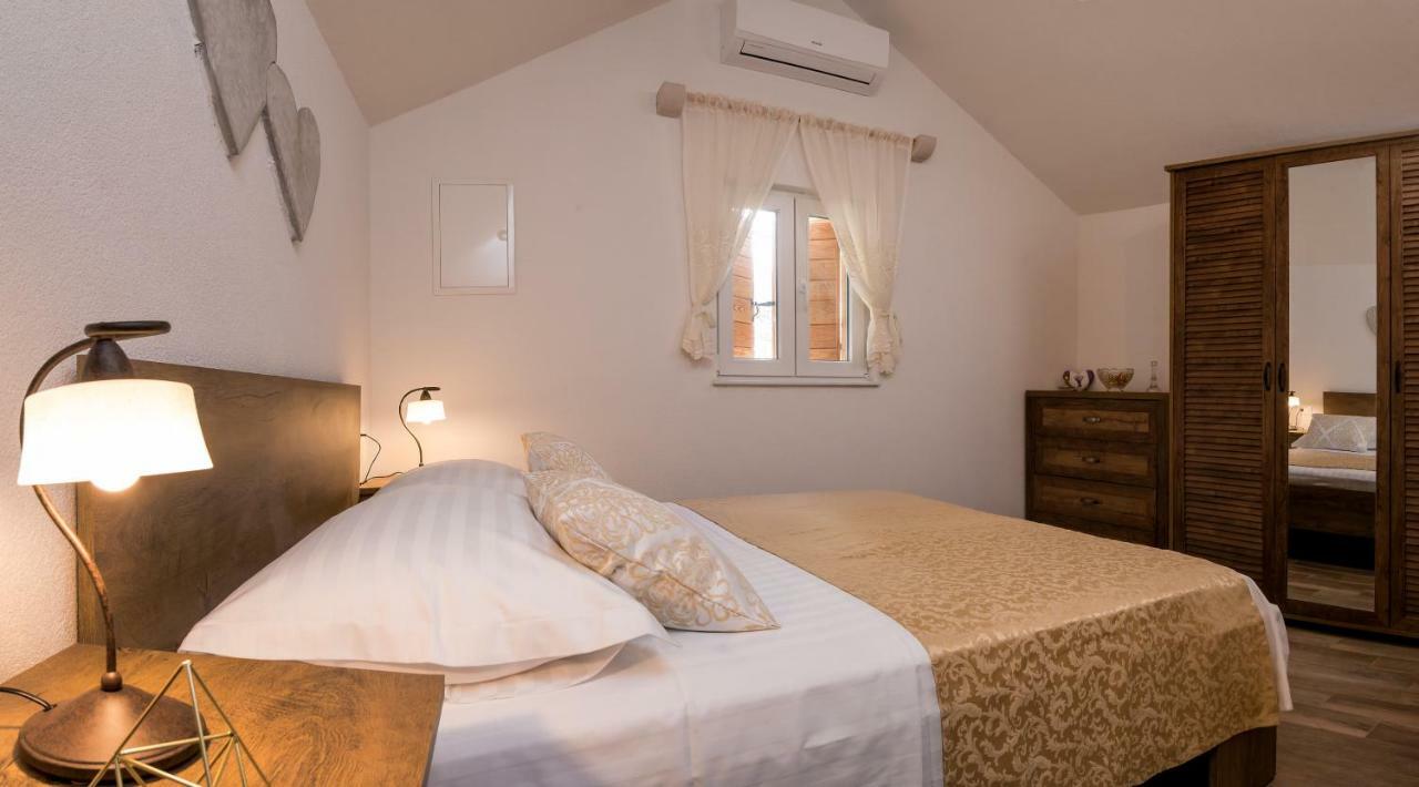 Apartment Cesarica Baška Voda Εξωτερικό φωτογραφία
