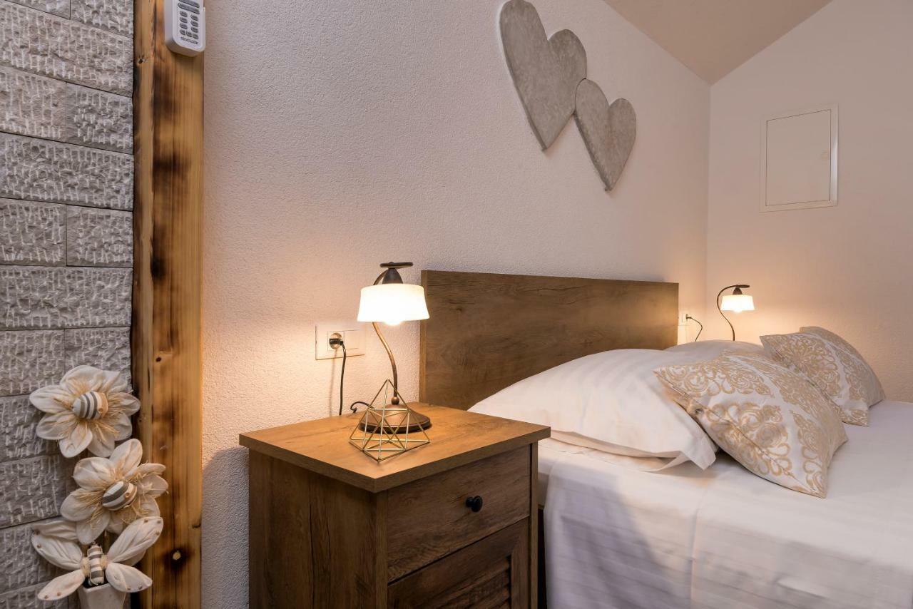 Apartment Cesarica Baška Voda Εξωτερικό φωτογραφία